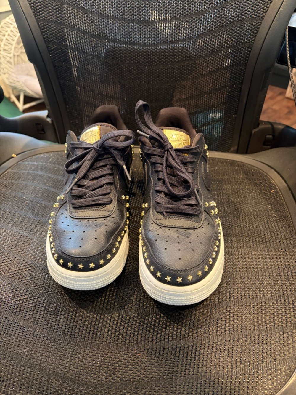 Nike Air Force 1 low star studded sneakers. 2018